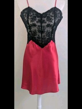 Vintage 90s Babydoll Slip Dress Chemise Red Satin Black Lace Sexy Sleep 36 USA